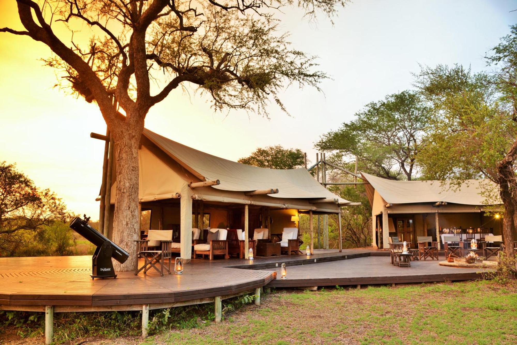 Rhino Walking Safaris Hotel Skukuza Exterior photo